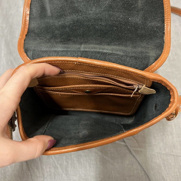 Vintage Dooney & Bourke Black All Weather Leather Crossbody Bag Purse FS Charity - Picture 11 of 13